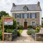 Maison de famille en indivision successorale et gestion locative notaire Morlaix